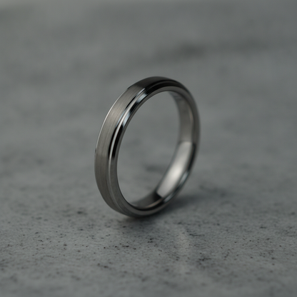 The Keystone 4mm, a bevelled tungsten band